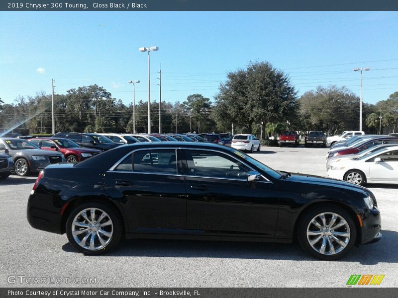 Gloss Black / Black 2019 Chrysler 300 Touring