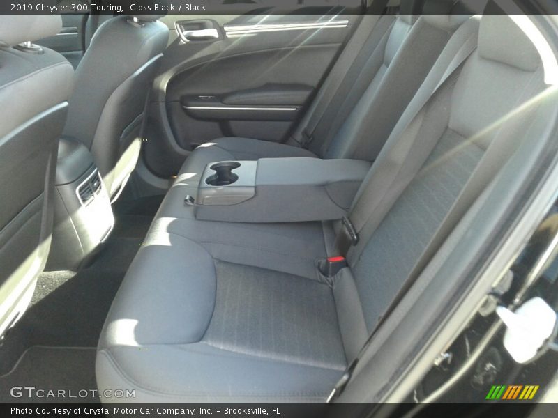 Gloss Black / Black 2019 Chrysler 300 Touring
