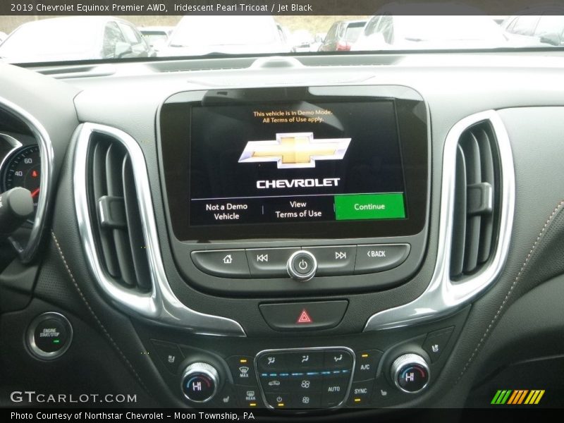 Iridescent Pearl Tricoat / Jet Black 2019 Chevrolet Equinox Premier AWD