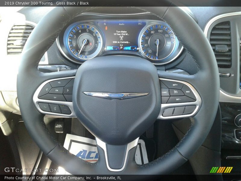 Gloss Black / Black 2019 Chrysler 300 Touring