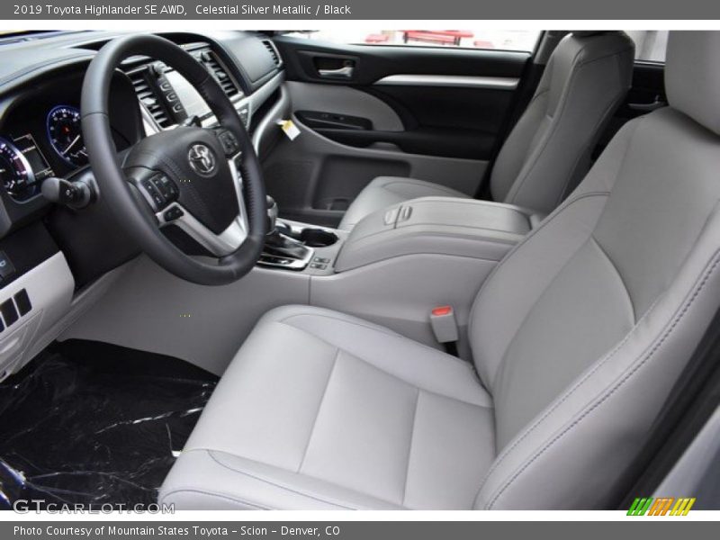 Celestial Silver Metallic / Black 2019 Toyota Highlander SE AWD