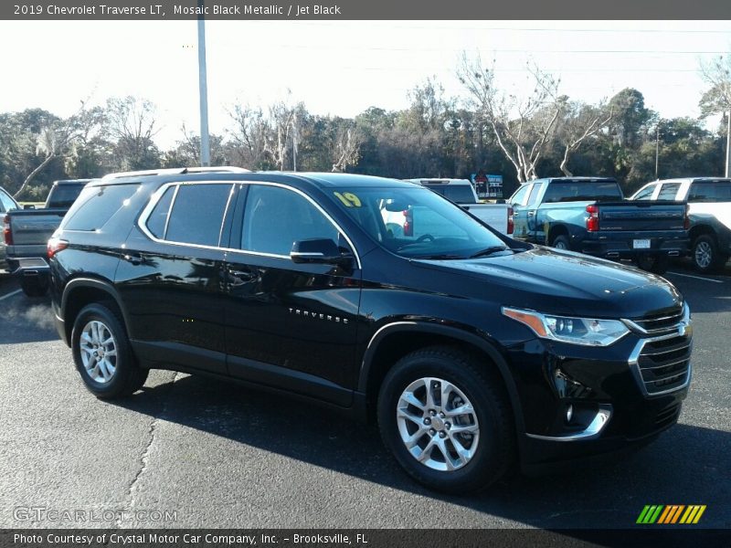 Mosaic Black Metallic / Jet Black 2019 Chevrolet Traverse LT
