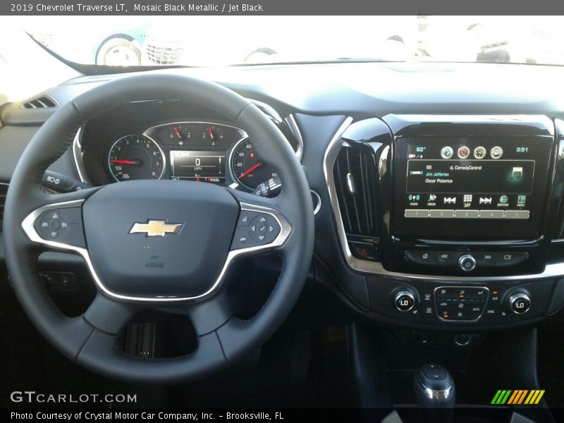 Mosaic Black Metallic / Jet Black 2019 Chevrolet Traverse LT