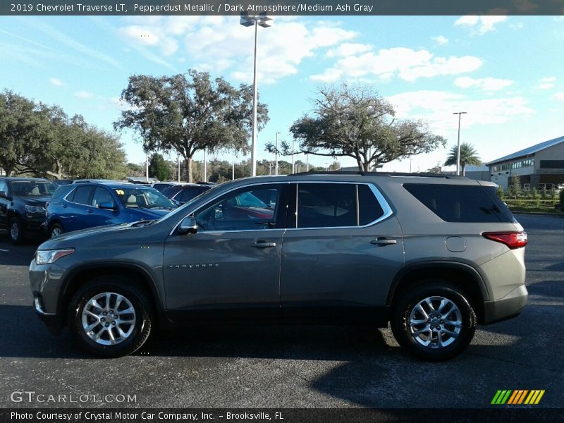 Pepperdust Metallic / Dark Atmosphere/Medium Ash Gray 2019 Chevrolet Traverse LT
