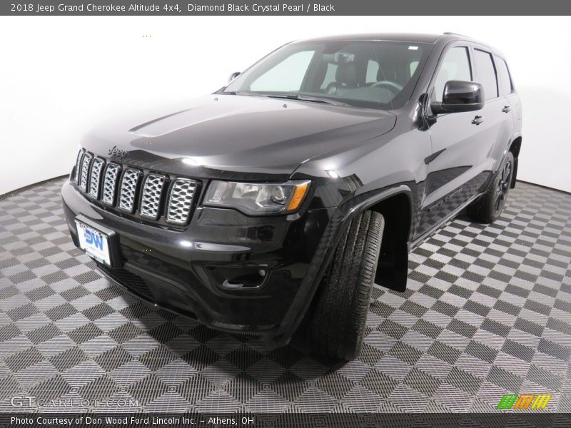 Diamond Black Crystal Pearl / Black 2018 Jeep Grand Cherokee Altitude 4x4