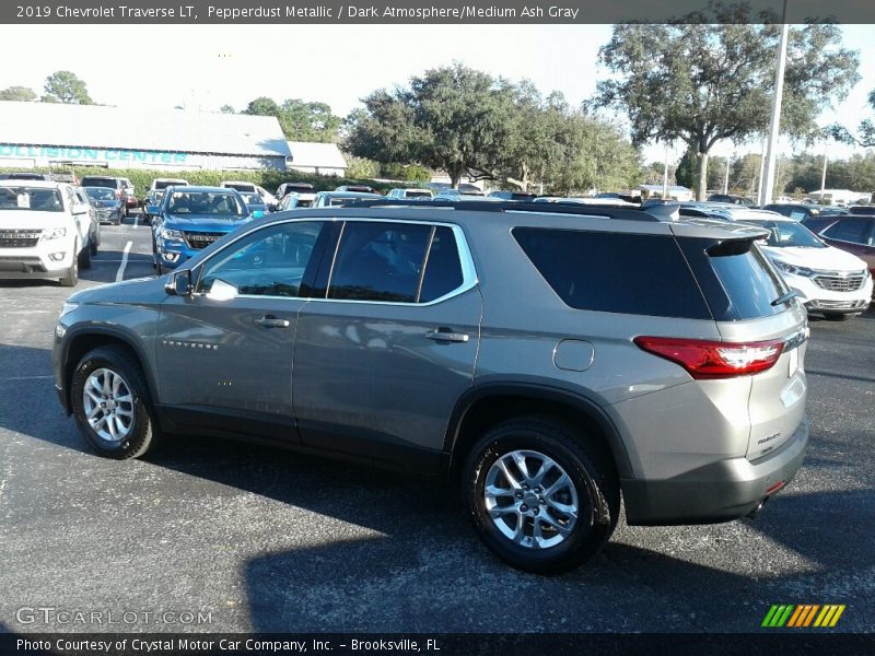 Pepperdust Metallic / Dark Atmosphere/Medium Ash Gray 2019 Chevrolet Traverse LT