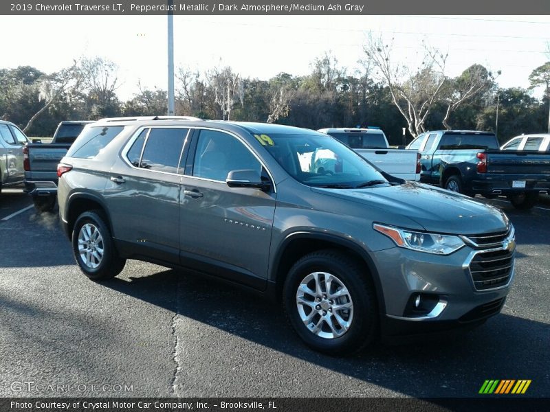 Pepperdust Metallic / Dark Atmosphere/Medium Ash Gray 2019 Chevrolet Traverse LT