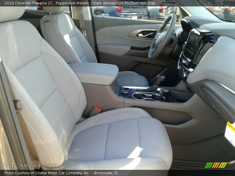Pepperdust Metallic / Dark Atmosphere/Medium Ash Gray 2019 Chevrolet Traverse LT