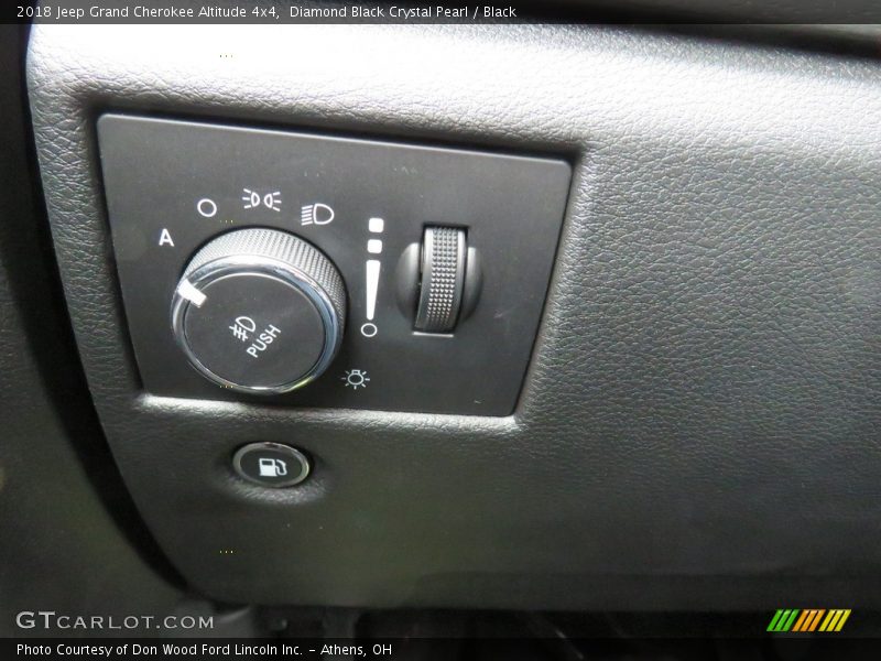 Diamond Black Crystal Pearl / Black 2018 Jeep Grand Cherokee Altitude 4x4