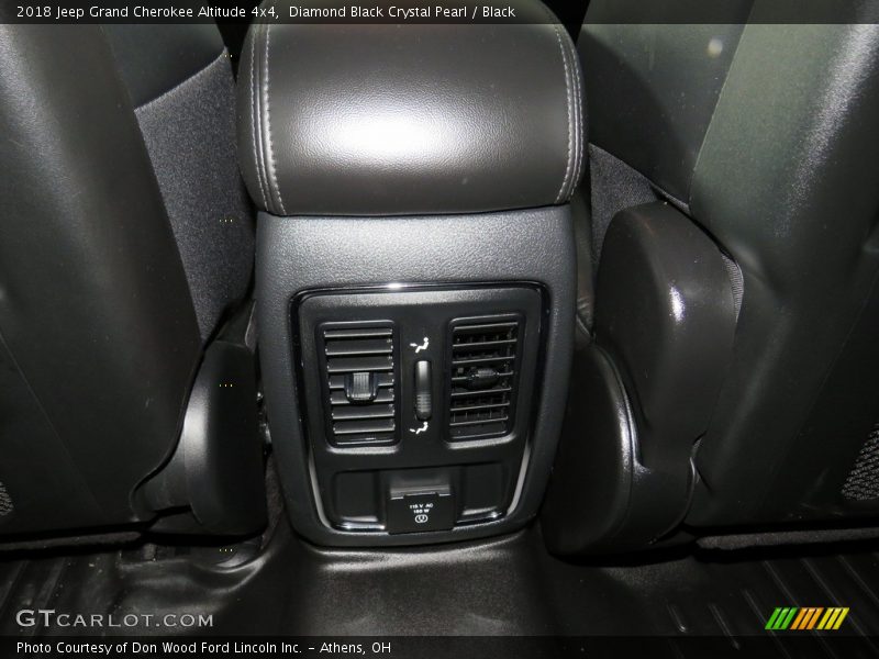 Diamond Black Crystal Pearl / Black 2018 Jeep Grand Cherokee Altitude 4x4