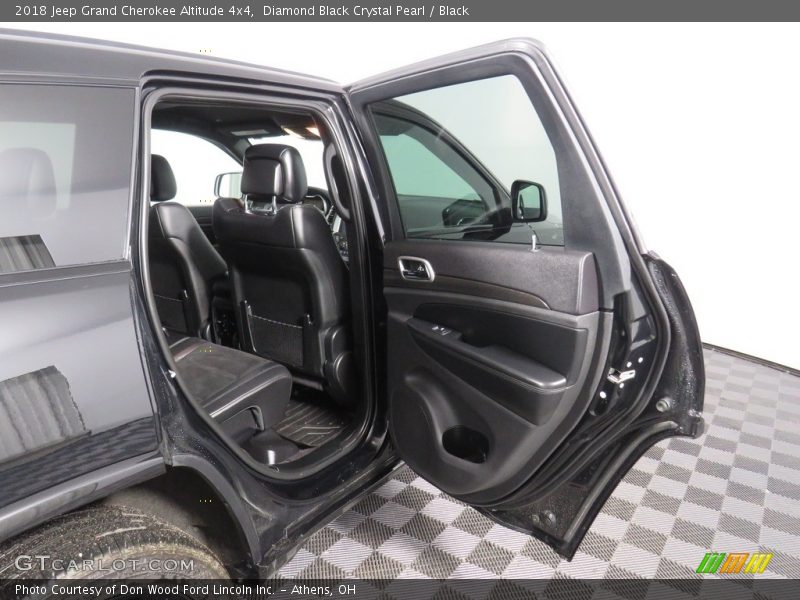 Diamond Black Crystal Pearl / Black 2018 Jeep Grand Cherokee Altitude 4x4