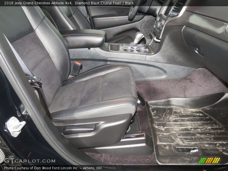 Diamond Black Crystal Pearl / Black 2018 Jeep Grand Cherokee Altitude 4x4