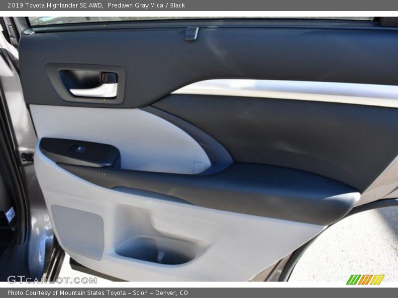 Predawn Gray Mica / Black 2019 Toyota Highlander SE AWD