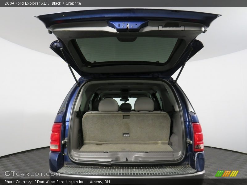 Black / Graphite 2004 Ford Explorer XLT