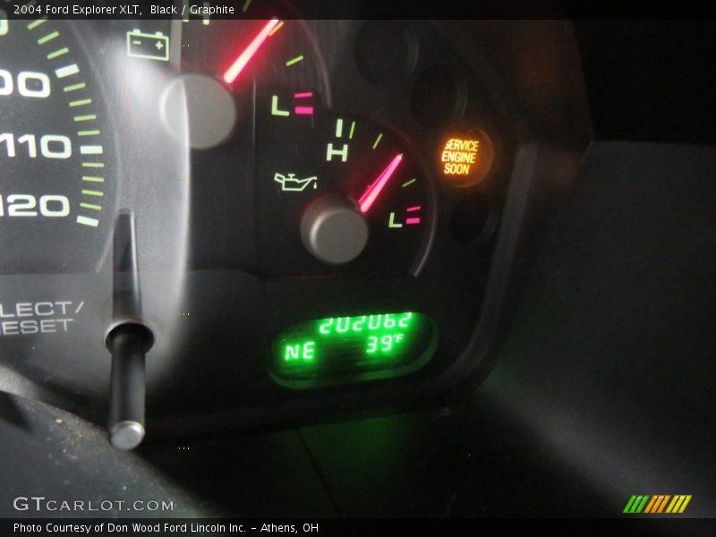 Black / Graphite 2004 Ford Explorer XLT