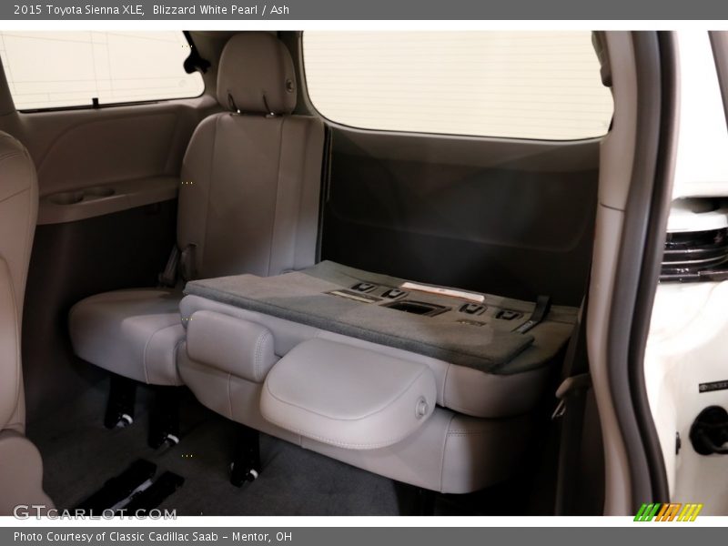 Blizzard White Pearl / Ash 2015 Toyota Sienna XLE