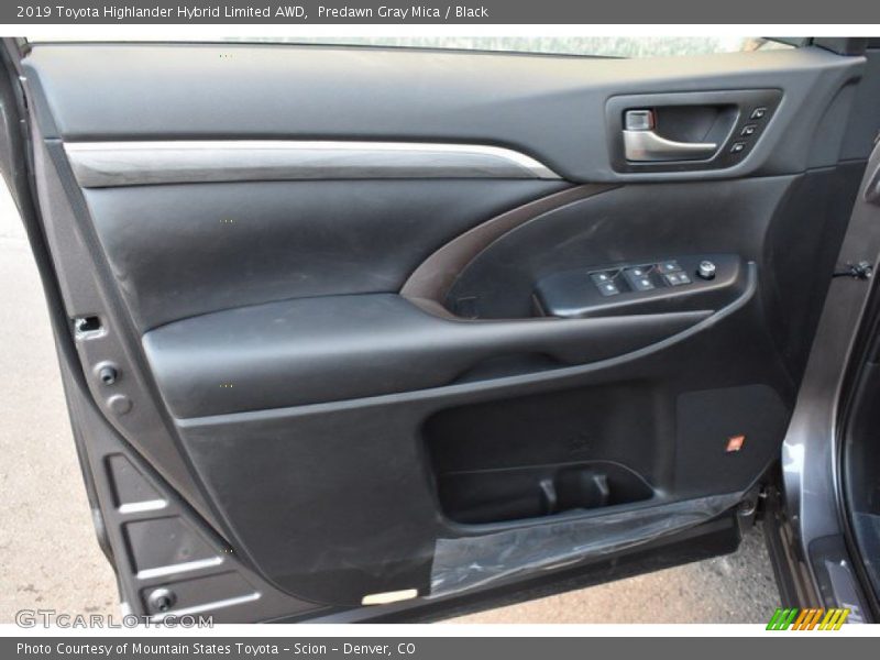 Door Panel of 2019 Highlander Hybrid Limited AWD