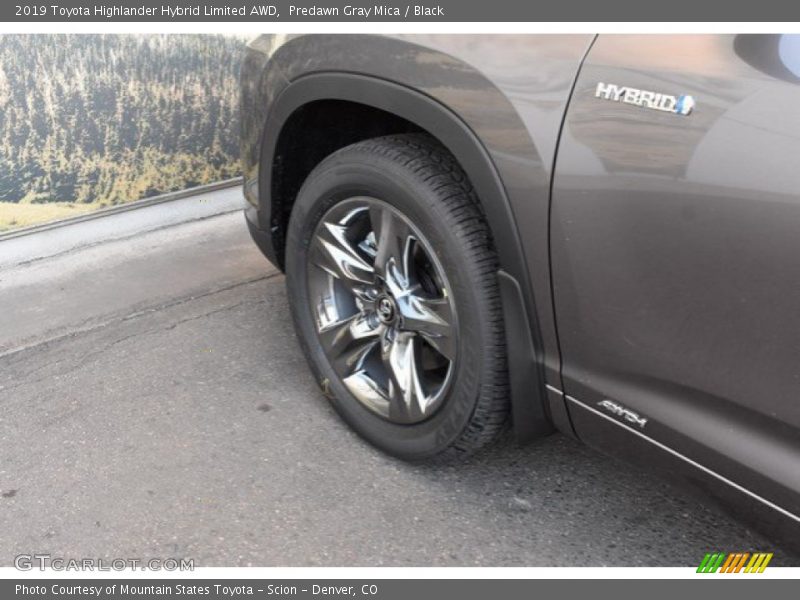 Predawn Gray Mica / Black 2019 Toyota Highlander Hybrid Limited AWD