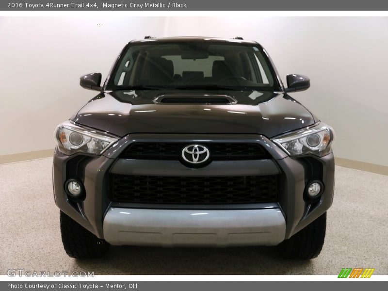 Magnetic Gray Metallic / Black 2016 Toyota 4Runner Trail 4x4