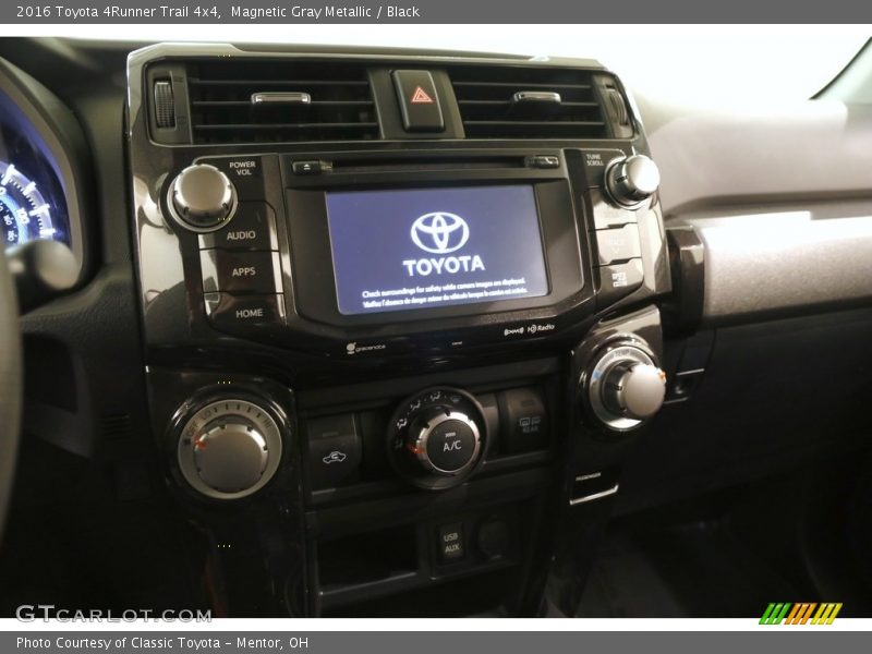 Magnetic Gray Metallic / Black 2016 Toyota 4Runner Trail 4x4
