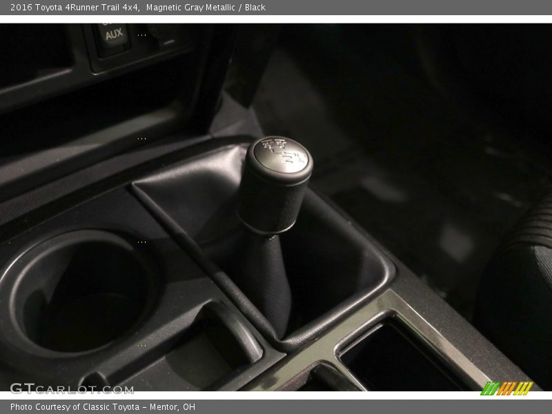 Magnetic Gray Metallic / Black 2016 Toyota 4Runner Trail 4x4