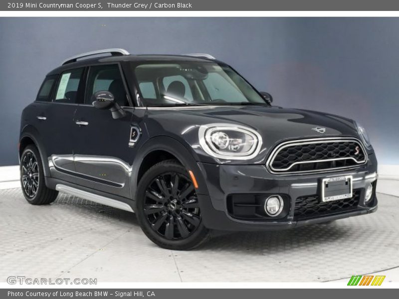 Front 3/4 View of 2019 Countryman Cooper S