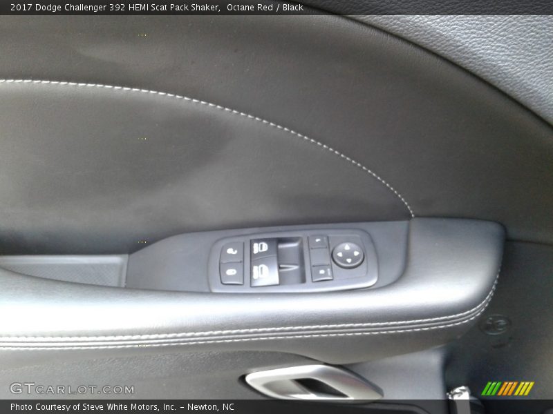Octane Red / Black 2017 Dodge Challenger 392 HEMI Scat Pack Shaker