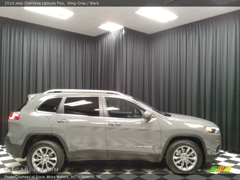 Sting-Gray / Black 2019 Jeep Cherokee Latitude Plus