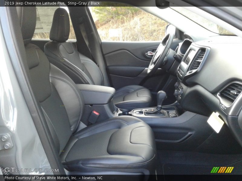 Sting-Gray / Black 2019 Jeep Cherokee Latitude Plus