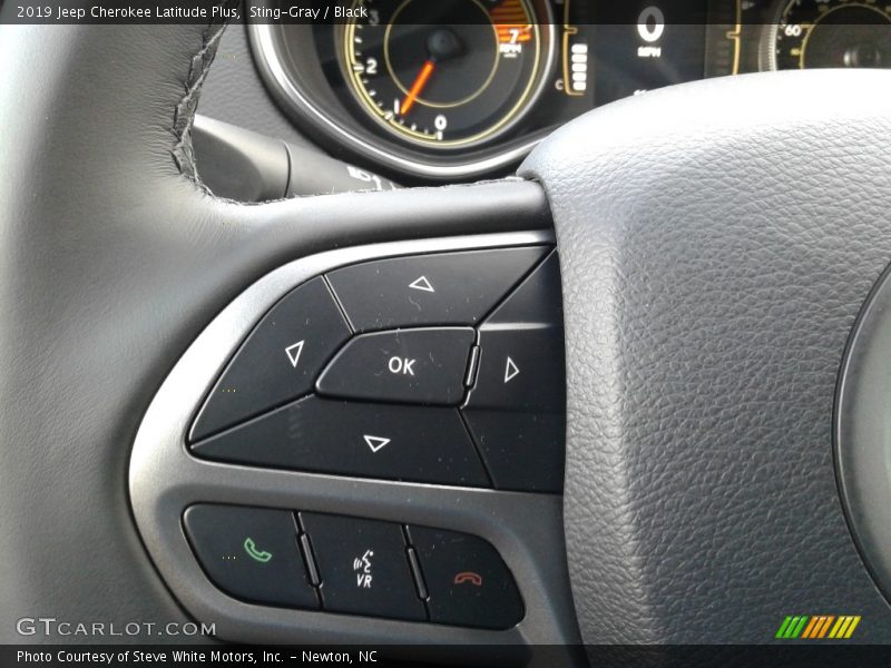 Sting-Gray / Black 2019 Jeep Cherokee Latitude Plus