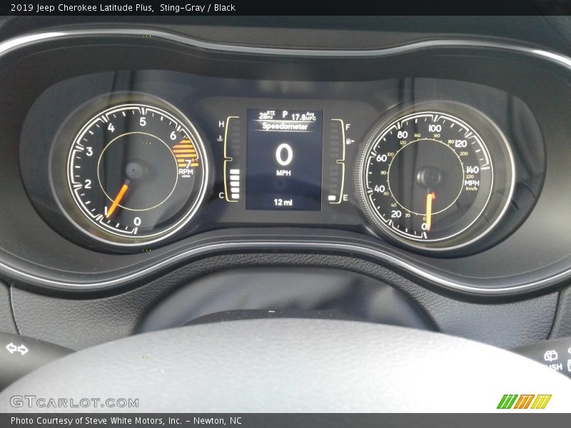 Sting-Gray / Black 2019 Jeep Cherokee Latitude Plus