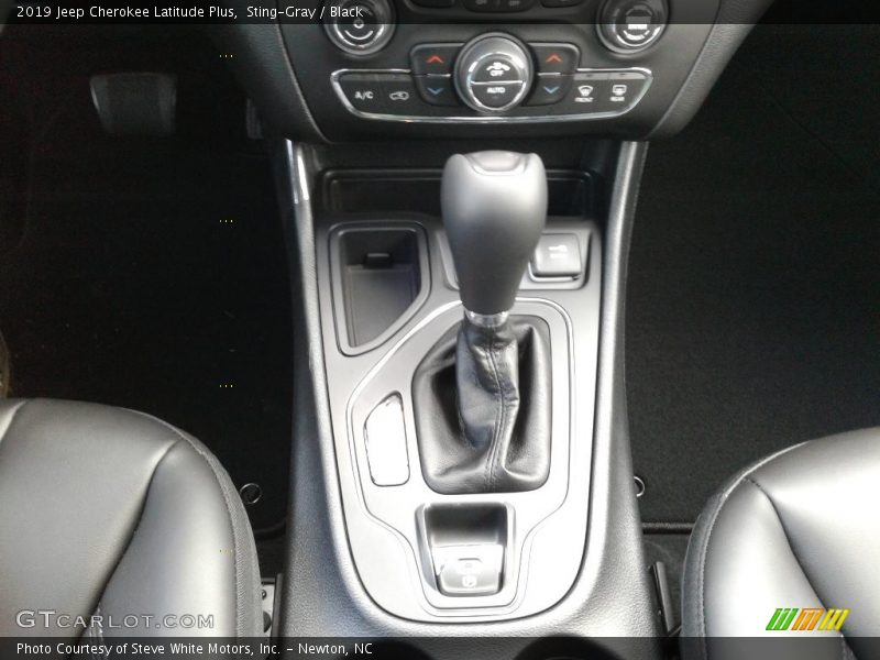 Sting-Gray / Black 2019 Jeep Cherokee Latitude Plus
