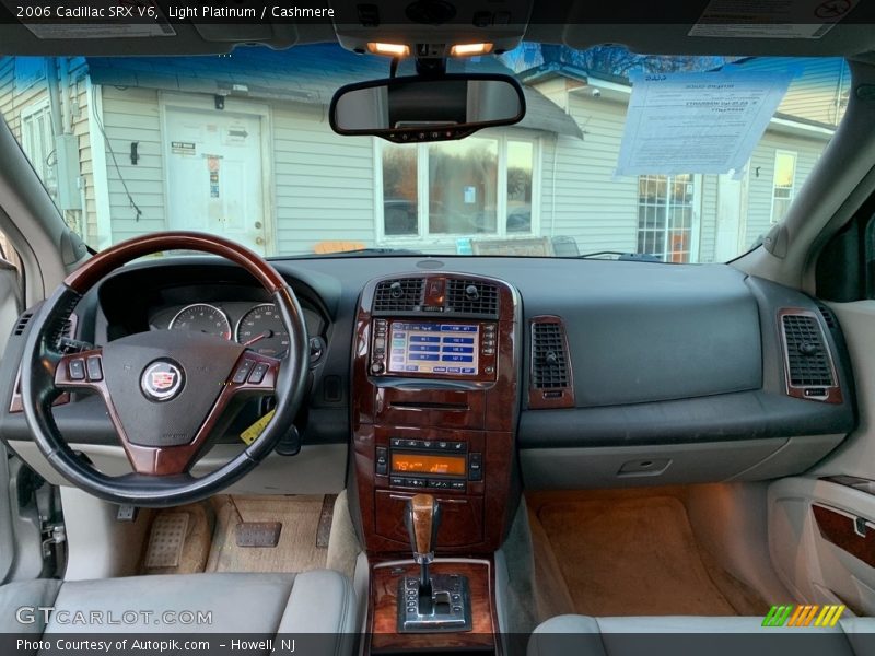 Light Platinum / Cashmere 2006 Cadillac SRX V6