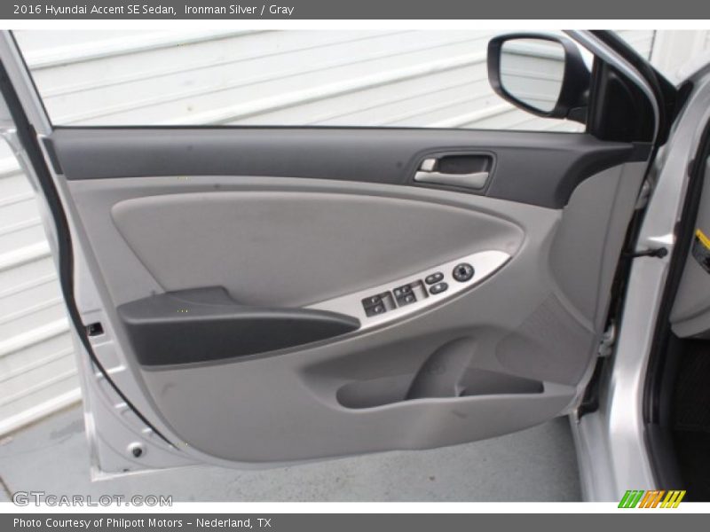 Ironman Silver / Gray 2016 Hyundai Accent SE Sedan