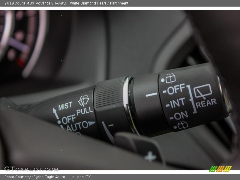 Controls of 2019 MDX Advance SH-AWD