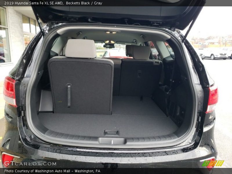  2019 Santa Fe XL SE AWD Trunk