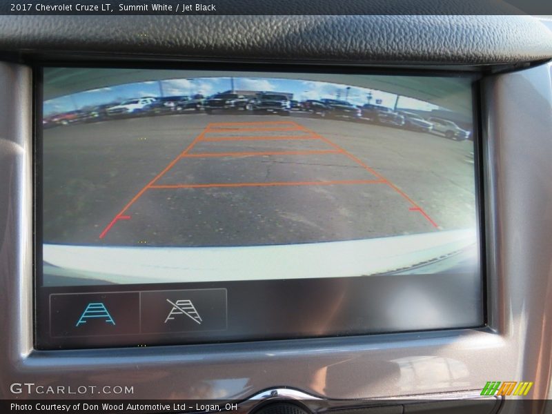 Summit White / Jet Black 2017 Chevrolet Cruze LT