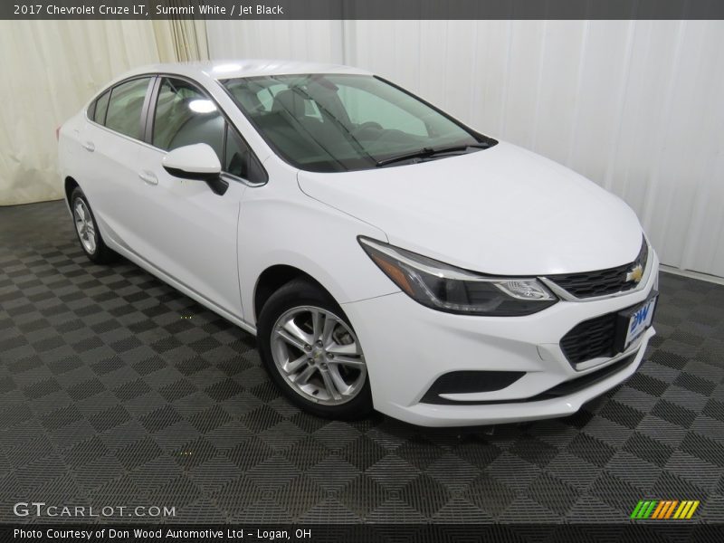 Summit White / Jet Black 2017 Chevrolet Cruze LT