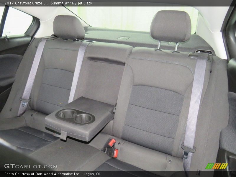 Summit White / Jet Black 2017 Chevrolet Cruze LT