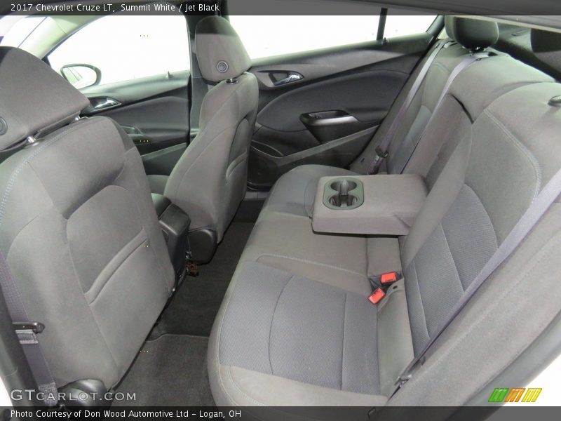 Summit White / Jet Black 2017 Chevrolet Cruze LT