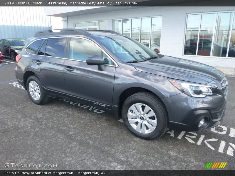 Magnetite Gray Metallic / Titanium Gray 2019 Subaru Outback 2.5i Premium