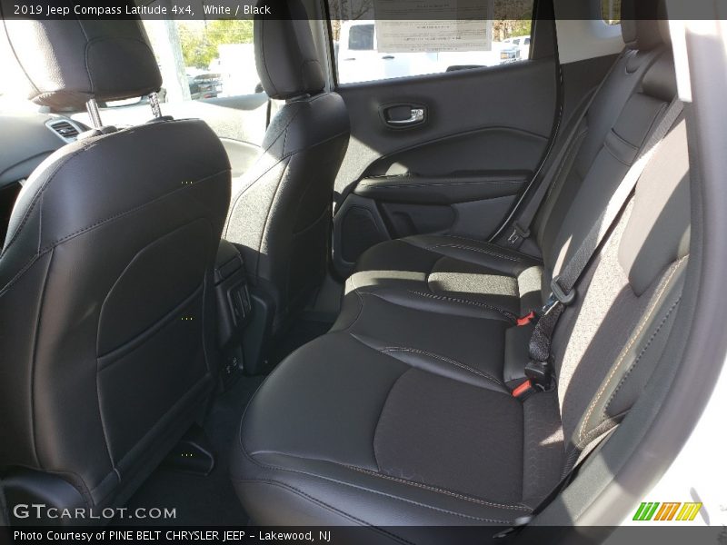 White / Black 2019 Jeep Compass Latitude 4x4