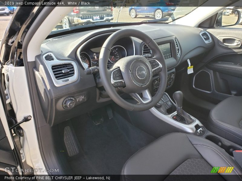 White / Black 2019 Jeep Compass Latitude 4x4