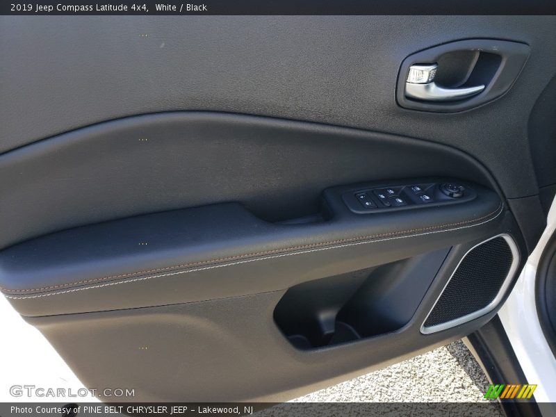 White / Black 2019 Jeep Compass Latitude 4x4
