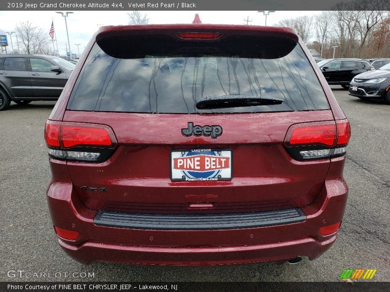 Velvet Red Pearl / Black 2019 Jeep Grand Cherokee Altitude 4x4