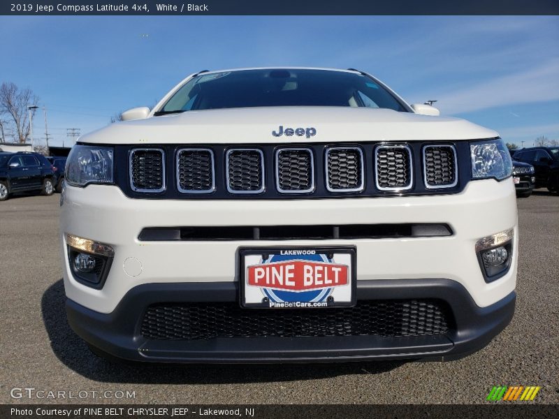 White / Black 2019 Jeep Compass Latitude 4x4