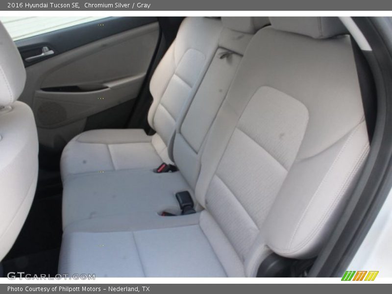 Chromium Silver / Gray 2016 Hyundai Tucson SE