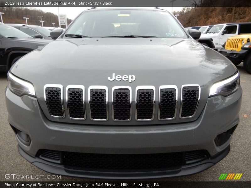 Sting-Gray / Black 2019 Jeep Cherokee Latitude Plus 4x4