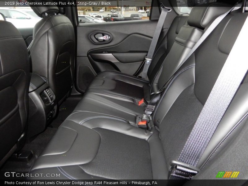Sting-Gray / Black 2019 Jeep Cherokee Latitude Plus 4x4