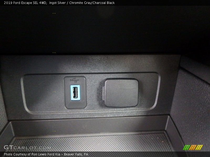 Ingot Silver / Chromite Gray/Charcoal Black 2019 Ford Escape SEL 4WD